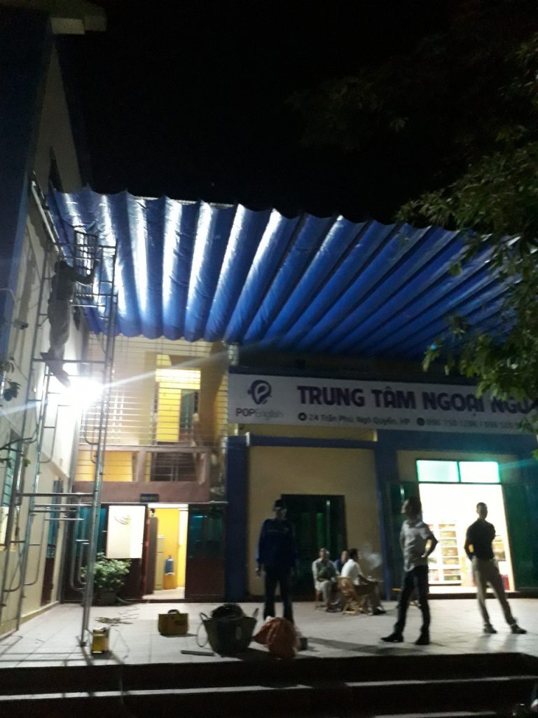 mái xếp di động lượn sóng thi công tại trung tâm ngoại ngữ, Nguyễn Đức Cảnh, Q. Hồng Bàng, TP Hải Phòng